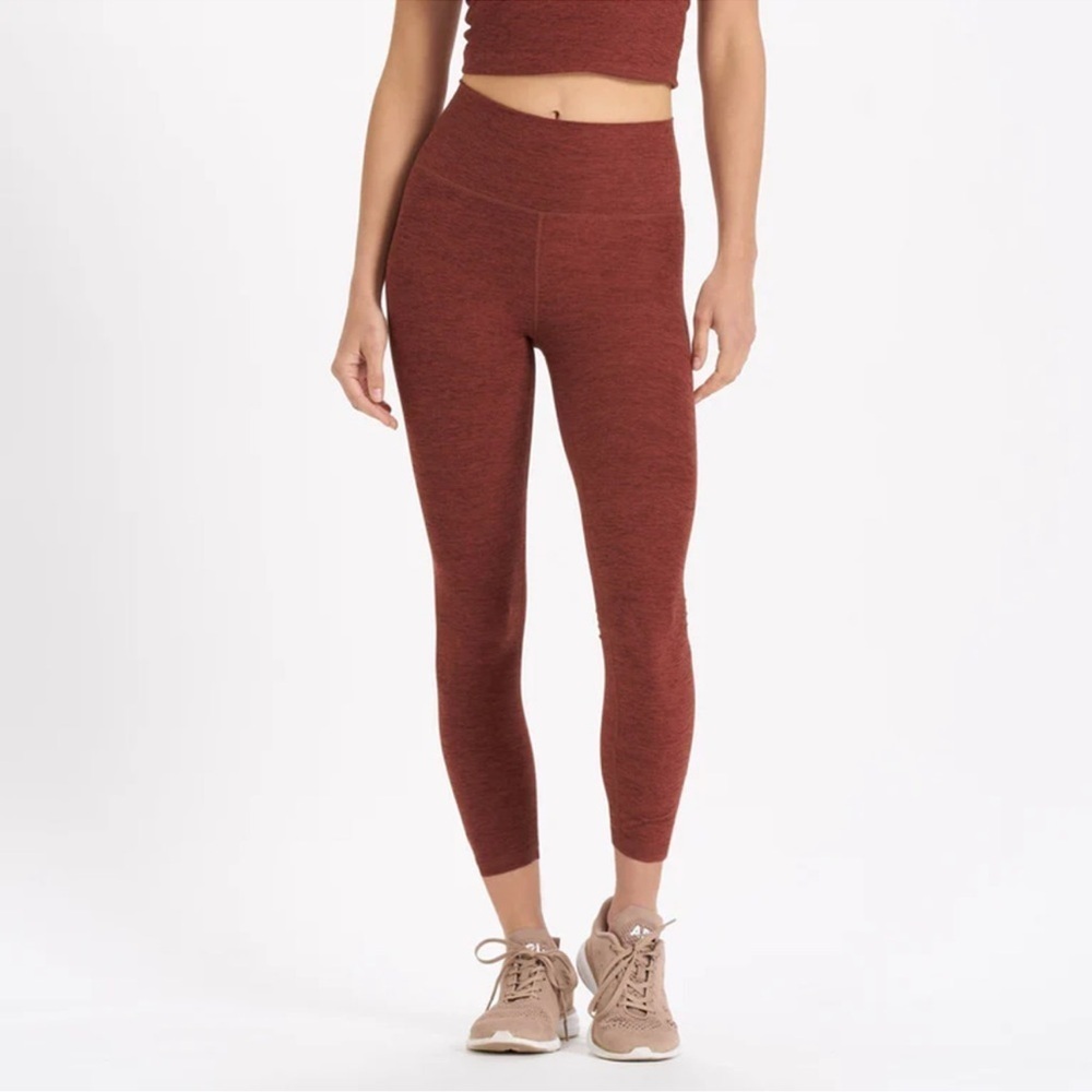 Vuori Clean Elevation Pull-on Legging In Red Heather color size XS